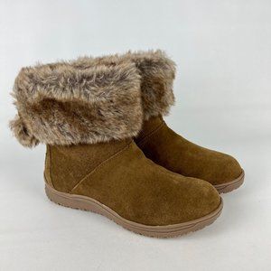 Minnetonka Somerville Womens Brown Suede Ankle Boot Faux Fur Cuff Pom Pom size 8